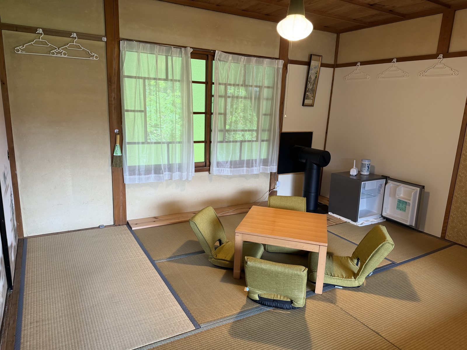 田園を望む明るい若竹の間